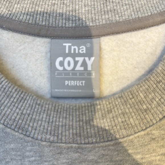 Cropped grey sweatshirt - Picture 2 of 2